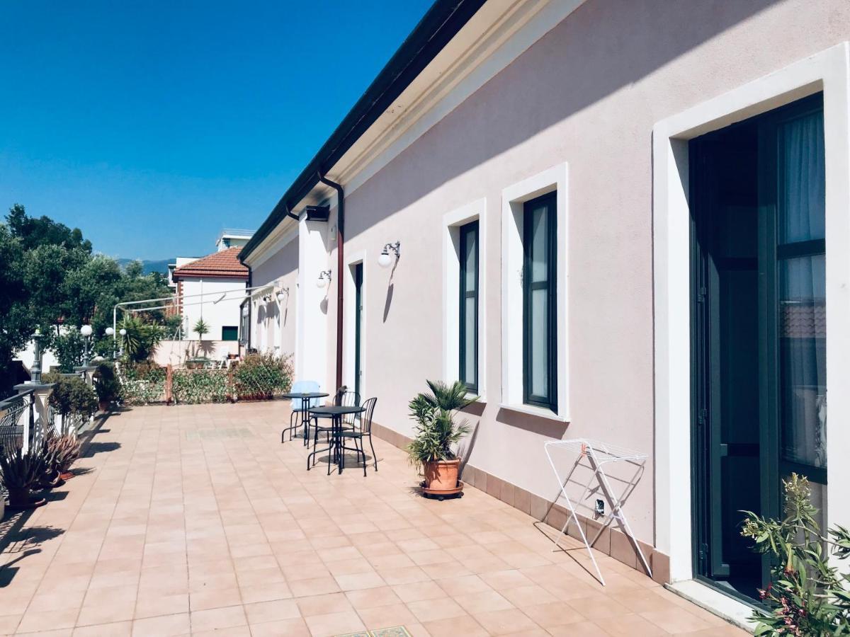 Casa Del Marchese B&B Рипосто Экстерьер фото