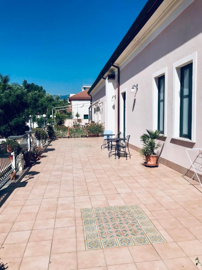Casa Del Marchese B&B Рипосто Экстерьер фото